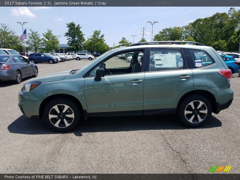 Jasmine Green Metallic / Gray 2017 Subaru Forester 2.5i