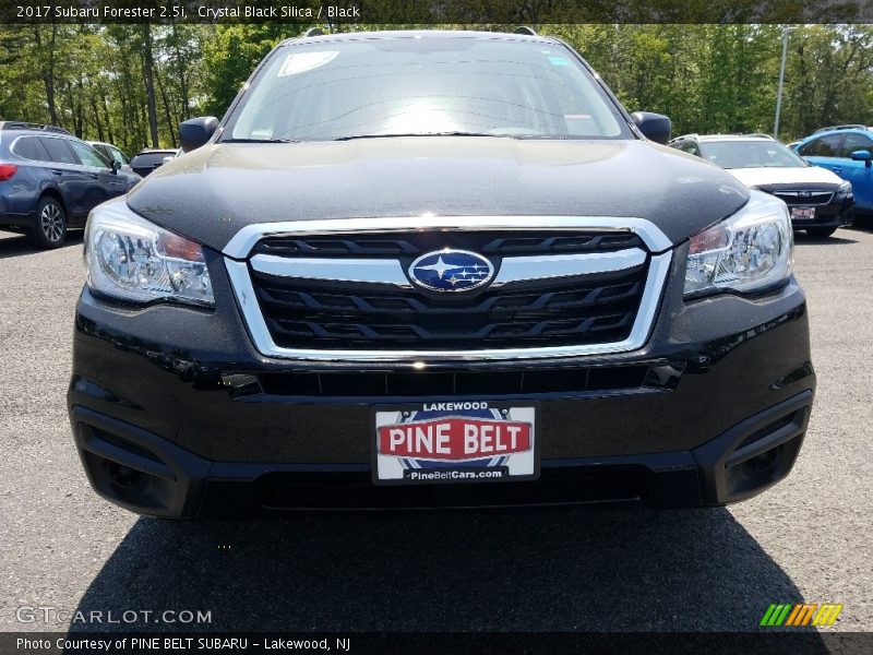 Crystal Black Silica / Black 2017 Subaru Forester 2.5i