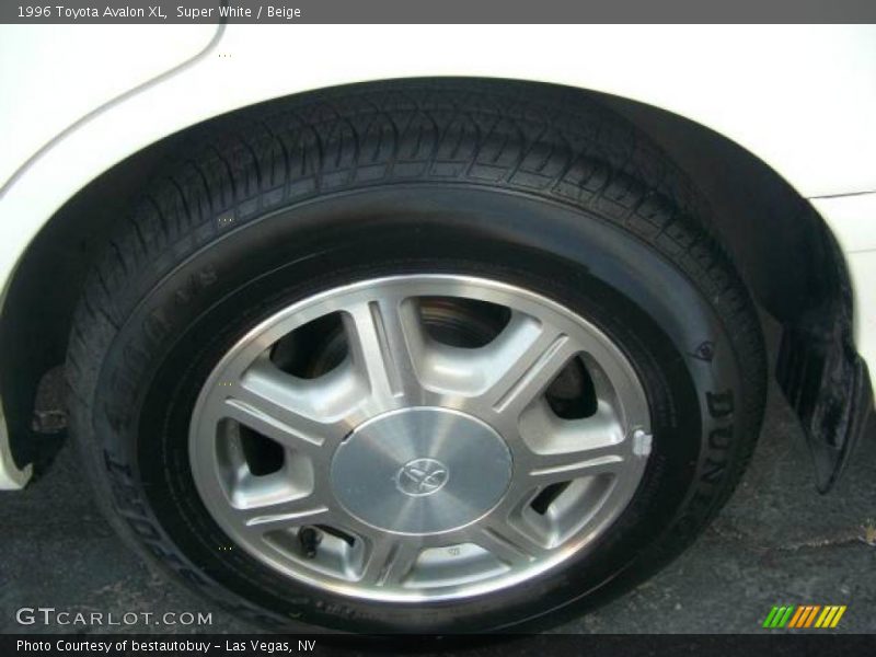Super White / Beige 1996 Toyota Avalon XL