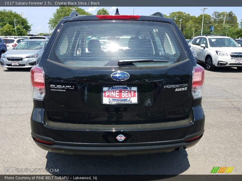 Crystal Black Silica / Black 2017 Subaru Forester 2.5i
