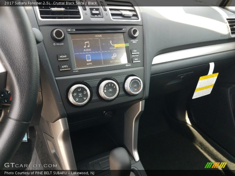 Crystal Black Silica / Black 2017 Subaru Forester 2.5i