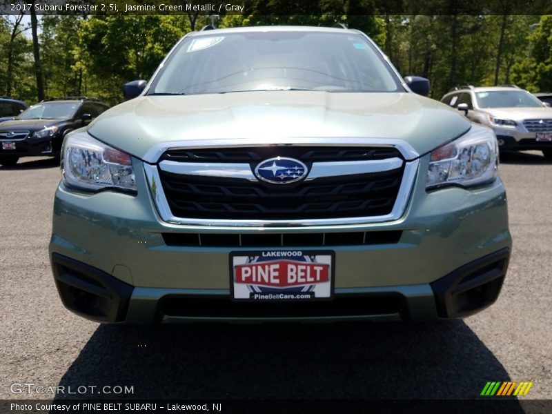 Jasmine Green Metallic / Gray 2017 Subaru Forester 2.5i