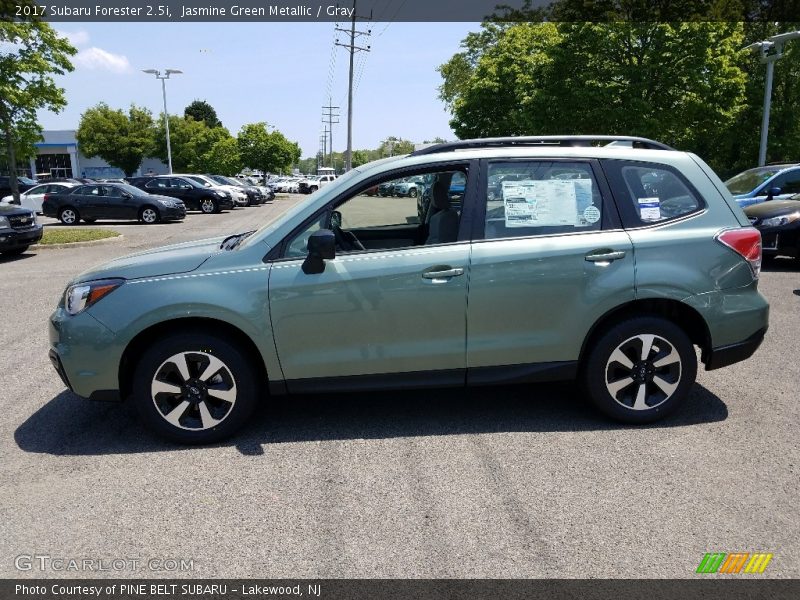 Jasmine Green Metallic / Gray 2017 Subaru Forester 2.5i