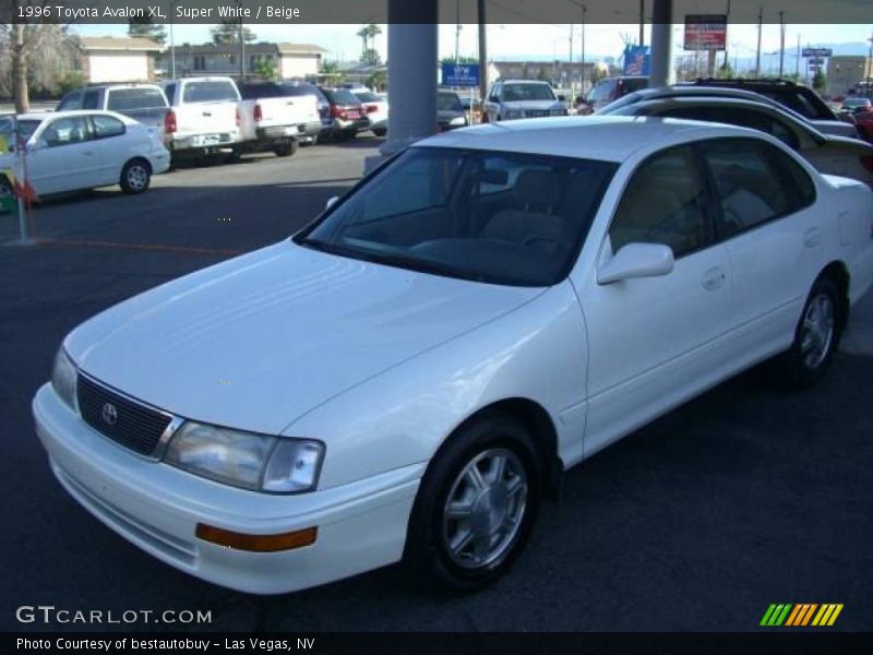 Super White / Beige 1996 Toyota Avalon XL