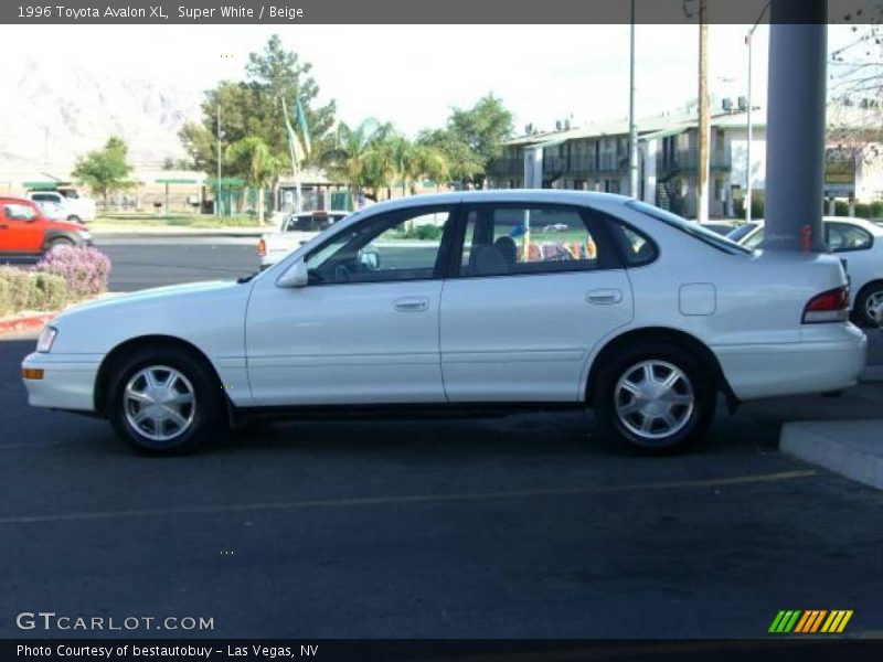 Super White / Beige 1996 Toyota Avalon XL