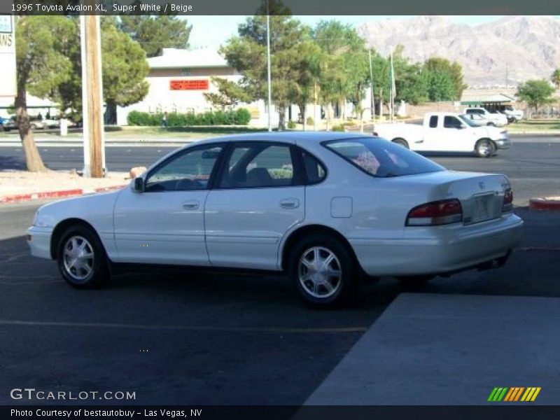 Super White / Beige 1996 Toyota Avalon XL