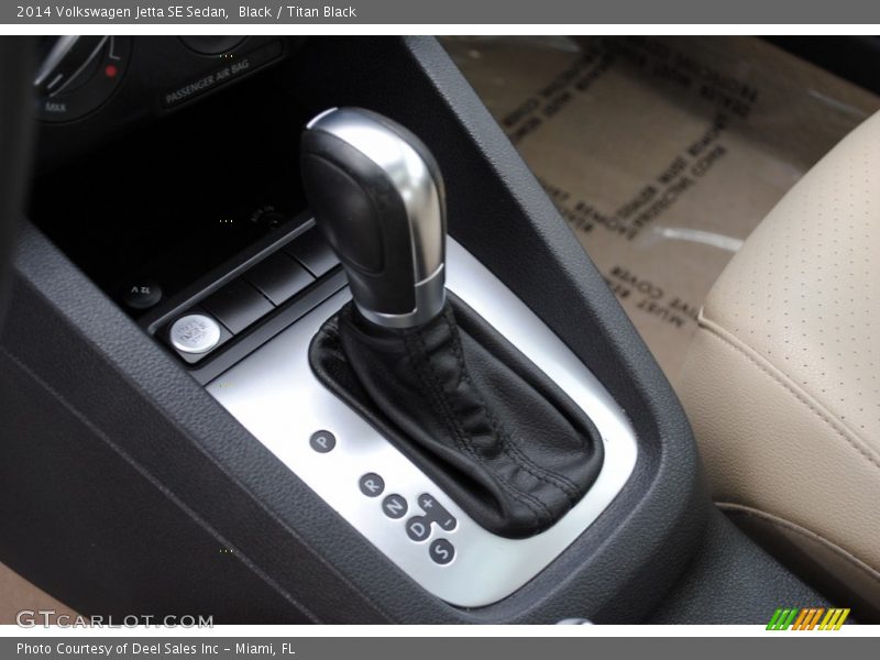Black / Titan Black 2014 Volkswagen Jetta SE Sedan