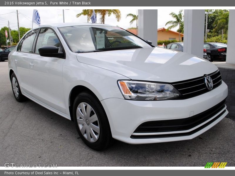 Pure White / Titan Black 2016 Volkswagen Jetta S
