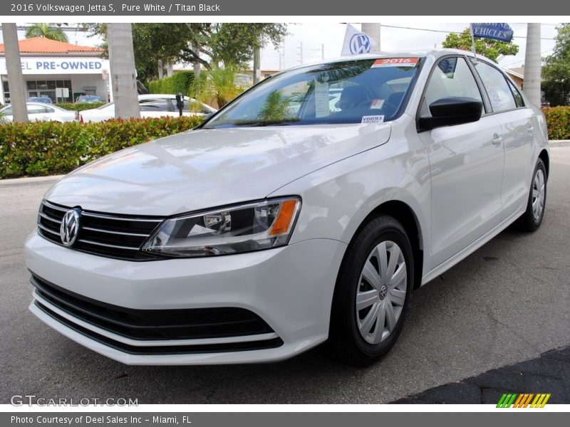 Pure White / Titan Black 2016 Volkswagen Jetta S