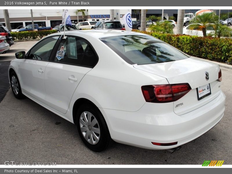 Pure White / Titan Black 2016 Volkswagen Jetta S