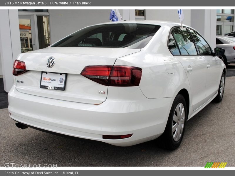 Pure White / Titan Black 2016 Volkswagen Jetta S