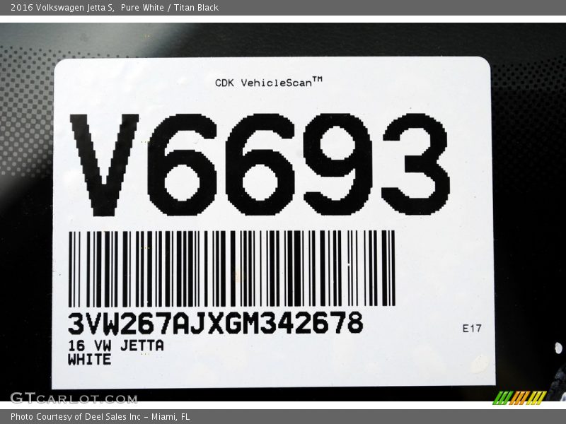 Pure White / Titan Black 2016 Volkswagen Jetta S