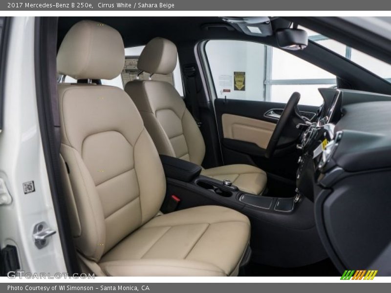 Cirrus White / Sahara Beige 2017 Mercedes-Benz B 250e