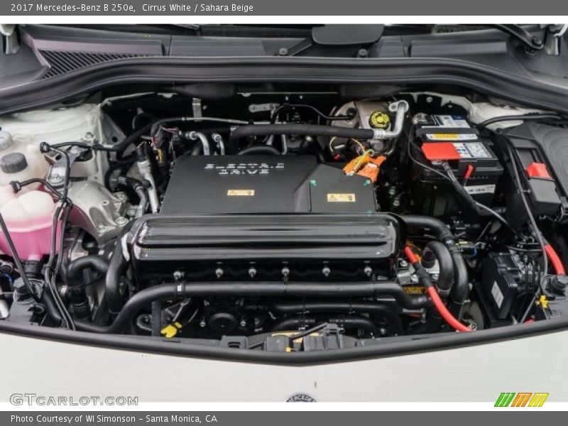 Cirrus White / Sahara Beige 2017 Mercedes-Benz B 250e