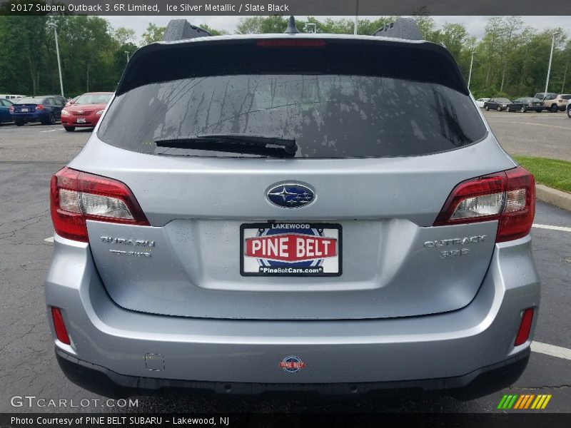 Ice Silver Metallic / Slate Black 2017 Subaru Outback 3.6R Limited