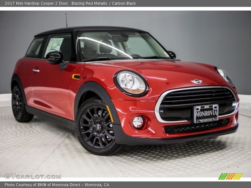 Front 3/4 View of 2017 Hardtop Cooper 2 Door