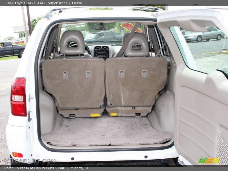 Super White / Taupe 2004 Toyota RAV4 4WD