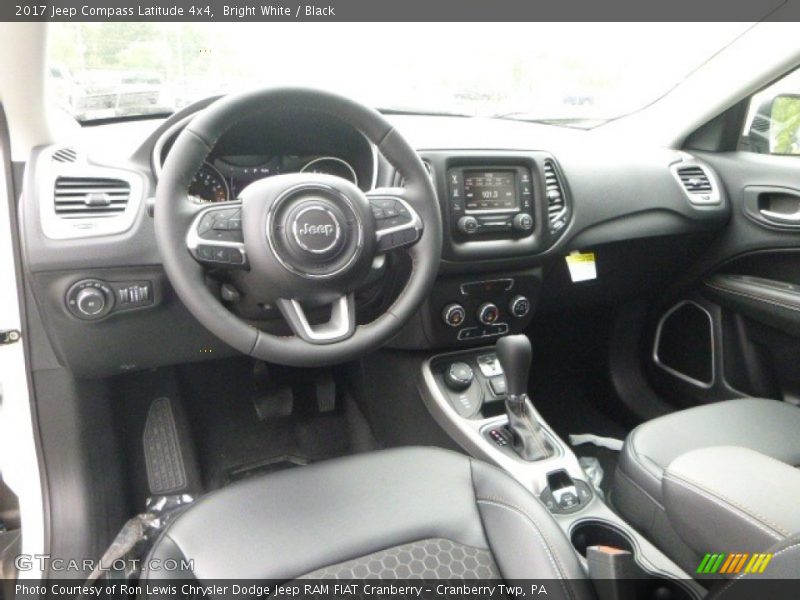 Bright White / Black 2017 Jeep Compass Latitude 4x4