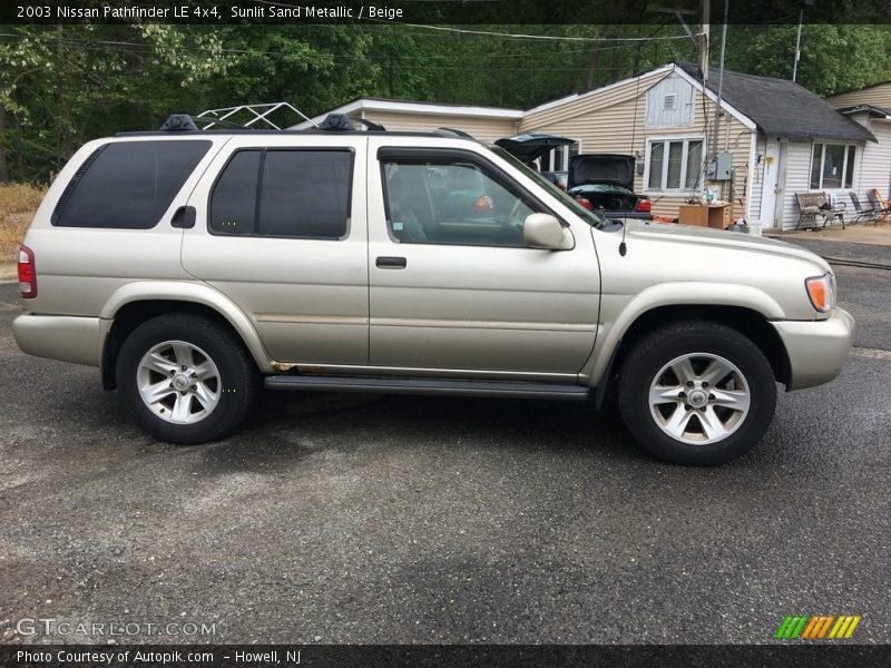 Sunlit Sand Metallic / Beige 2003 Nissan Pathfinder LE 4x4