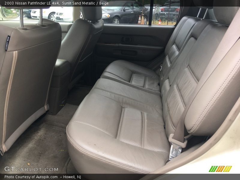 Sunlit Sand Metallic / Beige 2003 Nissan Pathfinder LE 4x4