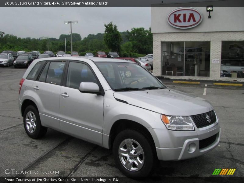 Silky Silver Metallic / Black 2006 Suzuki Grand Vitara 4x4