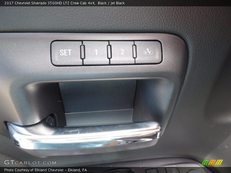 Black / Jet Black 2017 Chevrolet Silverado 3500HD LTZ Crew Cab 4x4