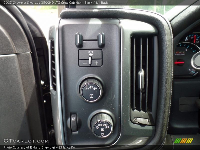 Black / Jet Black 2017 Chevrolet Silverado 3500HD LTZ Crew Cab 4x4
