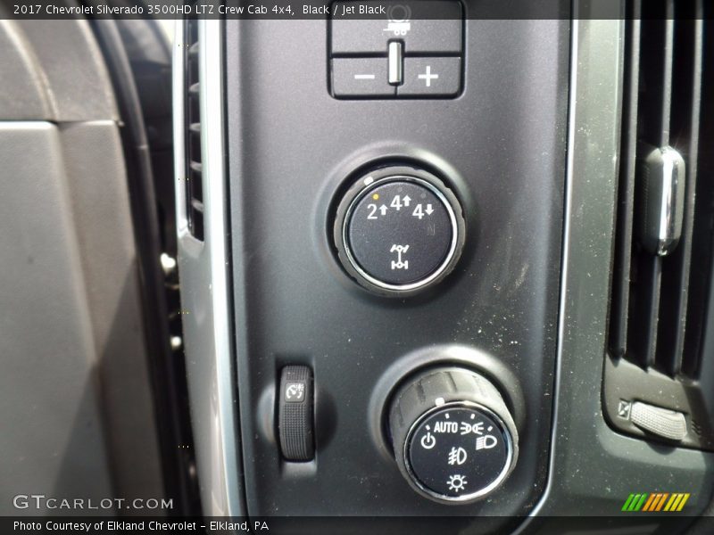 Black / Jet Black 2017 Chevrolet Silverado 3500HD LTZ Crew Cab 4x4