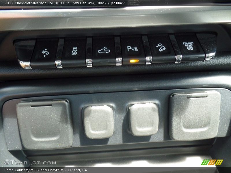 Black / Jet Black 2017 Chevrolet Silverado 3500HD LTZ Crew Cab 4x4
