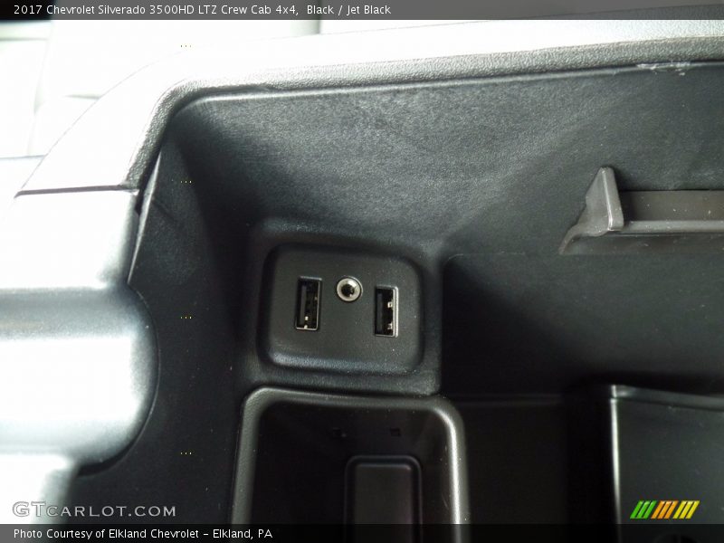 Black / Jet Black 2017 Chevrolet Silverado 3500HD LTZ Crew Cab 4x4