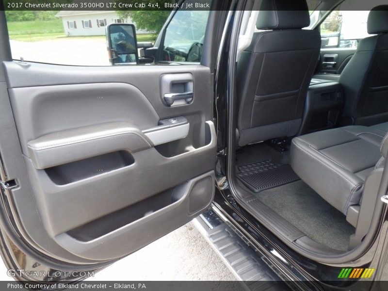 Black / Jet Black 2017 Chevrolet Silverado 3500HD LTZ Crew Cab 4x4