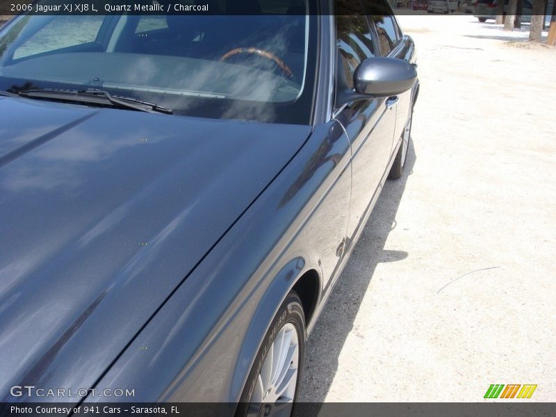 Quartz Metallic / Charcoal 2006 Jaguar XJ XJ8 L