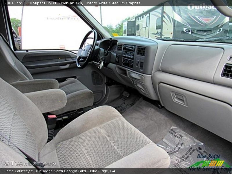 Oxford White / Medium Graphite 2001 Ford F250 Super Duty XL SuperCab 4x4