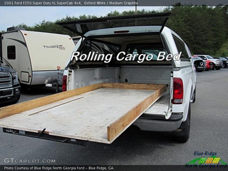 Oxford White / Medium Graphite 2001 Ford F250 Super Duty XL SuperCab 4x4