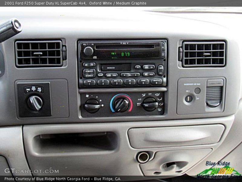 Oxford White / Medium Graphite 2001 Ford F250 Super Duty XL SuperCab 4x4