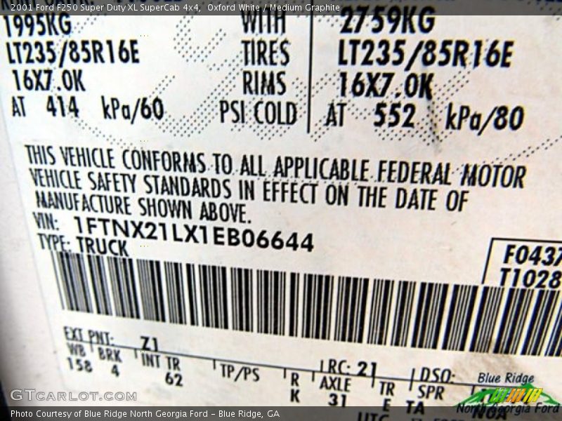 Oxford White / Medium Graphite 2001 Ford F250 Super Duty XL SuperCab 4x4