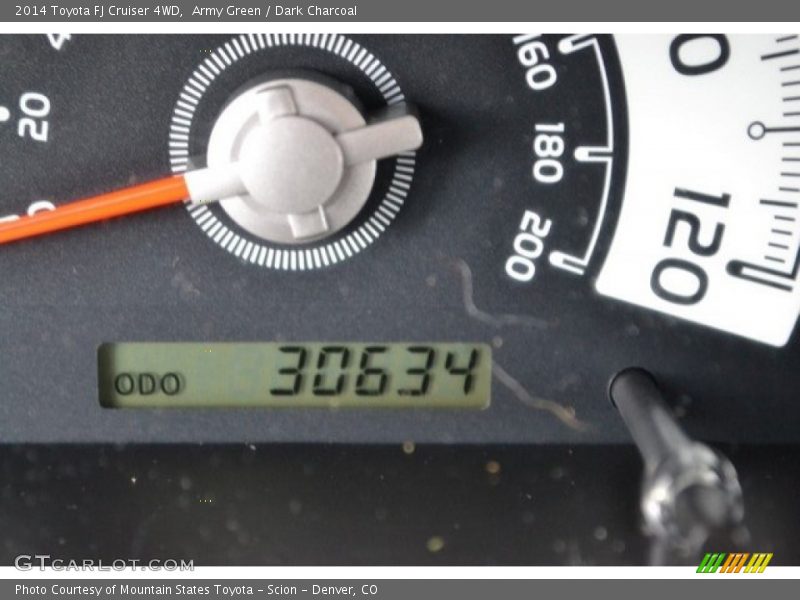 Army Green / Dark Charcoal 2014 Toyota FJ Cruiser 4WD