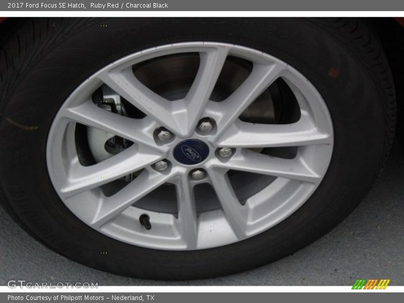 Ruby Red / Charcoal Black 2017 Ford Focus SE Hatch