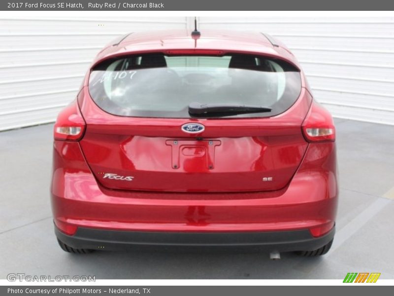 Ruby Red / Charcoal Black 2017 Ford Focus SE Hatch