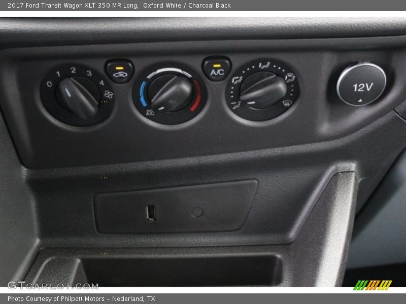 Oxford White / Charcoal Black 2017 Ford Transit Wagon XLT 350 MR Long