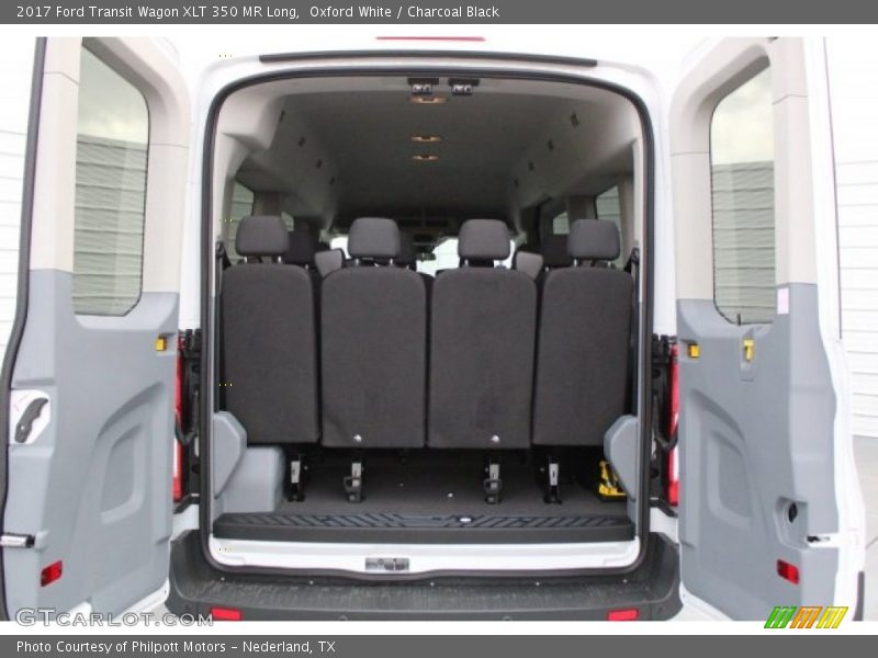  2017 Transit Wagon XLT 350 MR Long Trunk