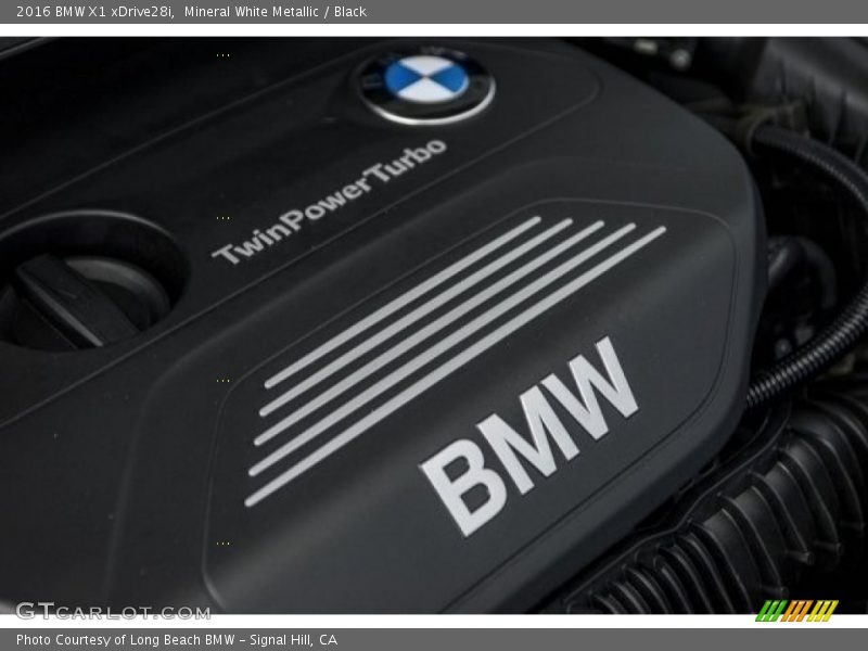 Mineral White Metallic / Black 2016 BMW X1 xDrive28i