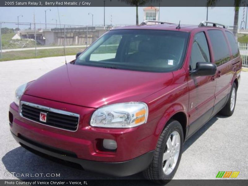 Berry Red Metallic / Grey 2005 Saturn Relay 3