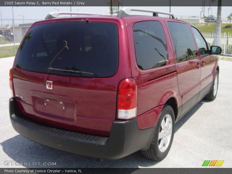 Berry Red Metallic / Grey 2005 Saturn Relay 3