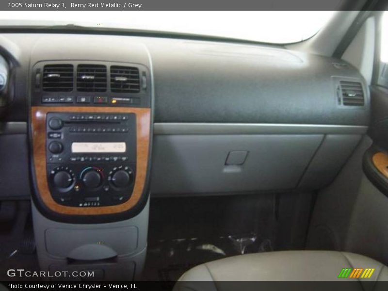 Berry Red Metallic / Grey 2005 Saturn Relay 3