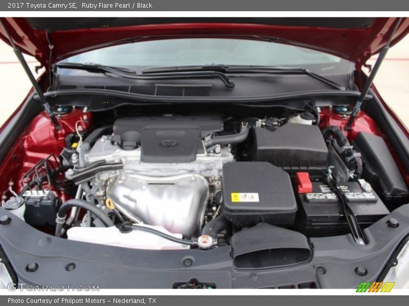 Ruby Flare Pearl / Black 2017 Toyota Camry SE