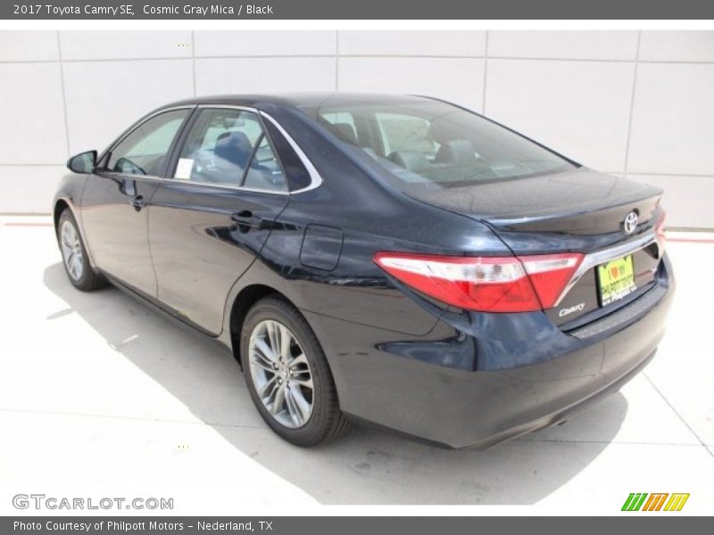 Cosmic Gray Mica / Black 2017 Toyota Camry SE