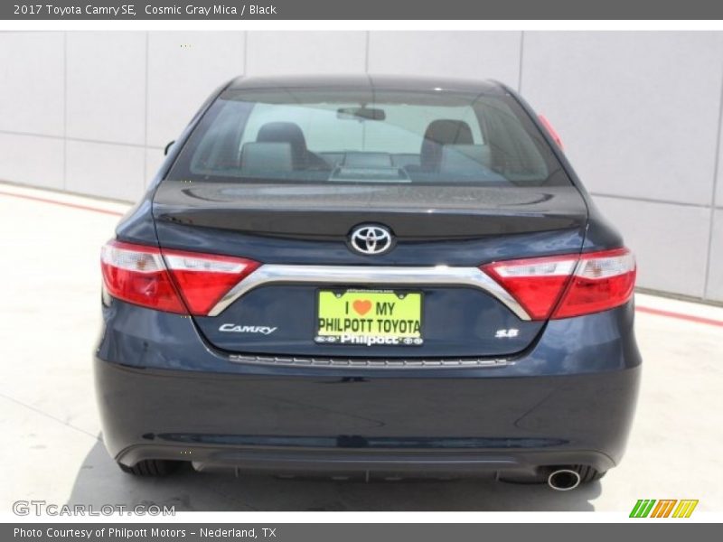 Cosmic Gray Mica / Black 2017 Toyota Camry SE