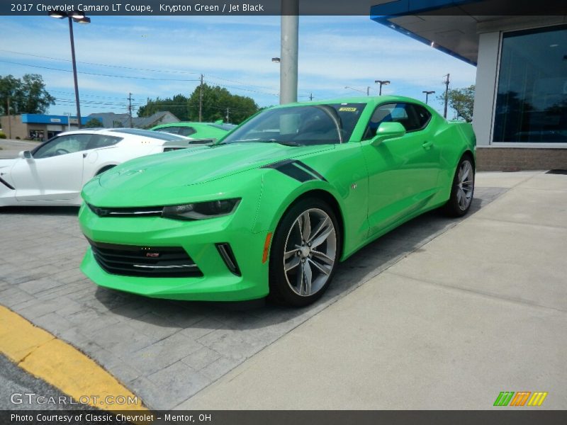 Front 3/4 View of 2017 Camaro LT Coupe