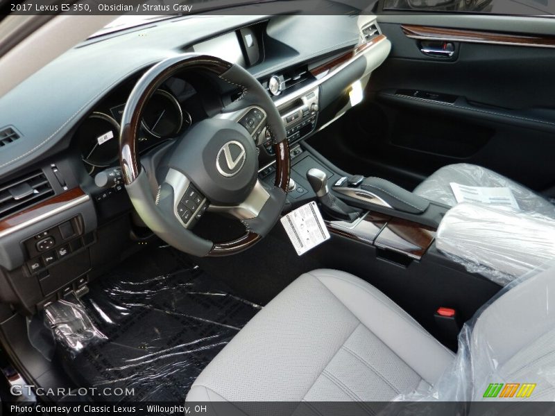Obsidian / Stratus Gray 2017 Lexus ES 350